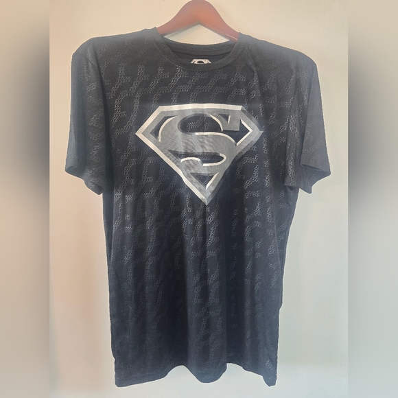Superman Black Workout  T-Shirt - Picture 1 of 3